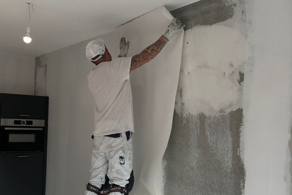 Renovlies specialist in Alphen aan den Rijn | Strak Behangwerk