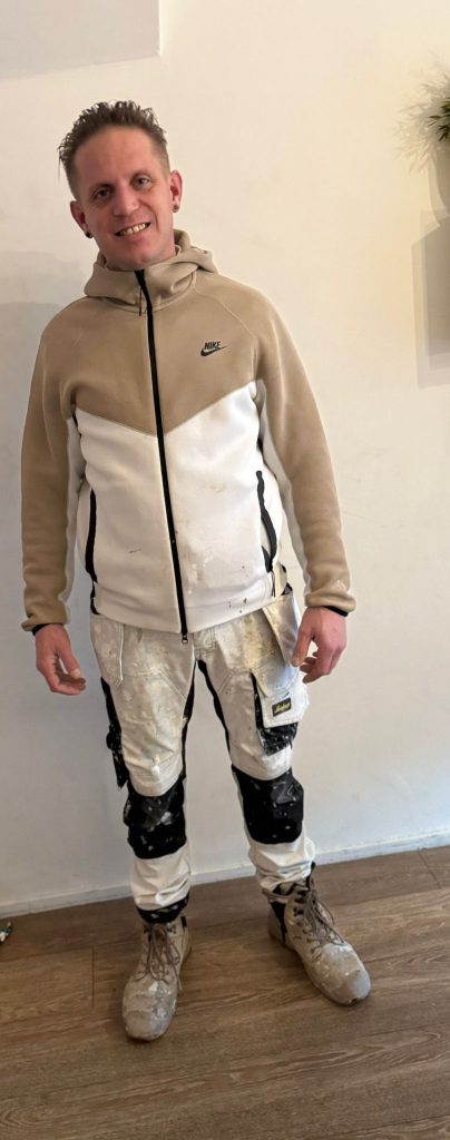 Renovlies specialist in Alphen aan den Rijn | Strak Behangwerk